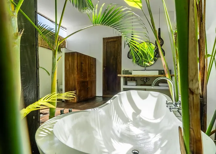 Architect Stylish 3bdrs Amaya - Umalas Villa *